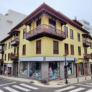https://maison-chandelier.in-canary-islands.com