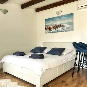 Tara Apartment
