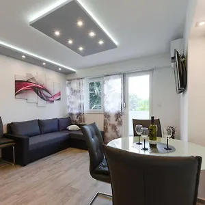 Reza Luxury Apartman