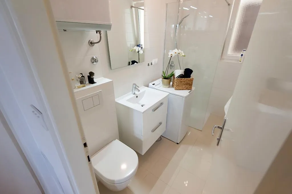 Charming Maraska Apartment Zadar