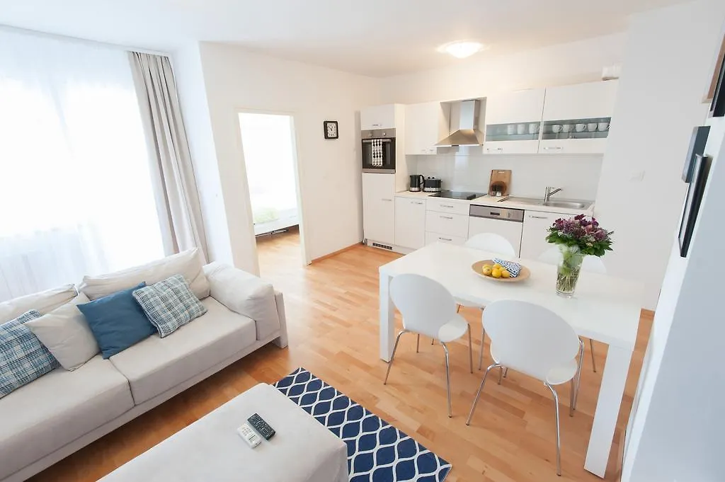 Charming Maraska Apartment Zadar
